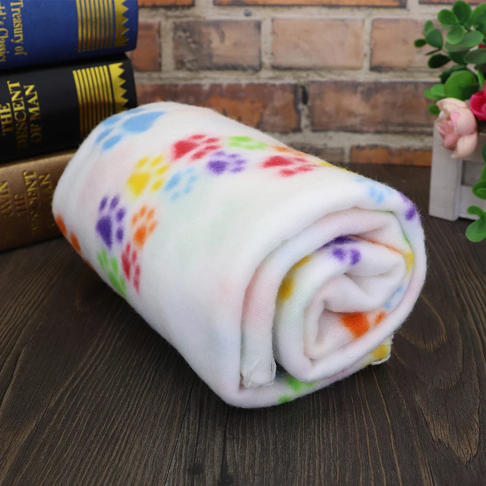 Soft Fleece Pet Blanket – Cozy Paw Print Comfort for Dogs & Cats