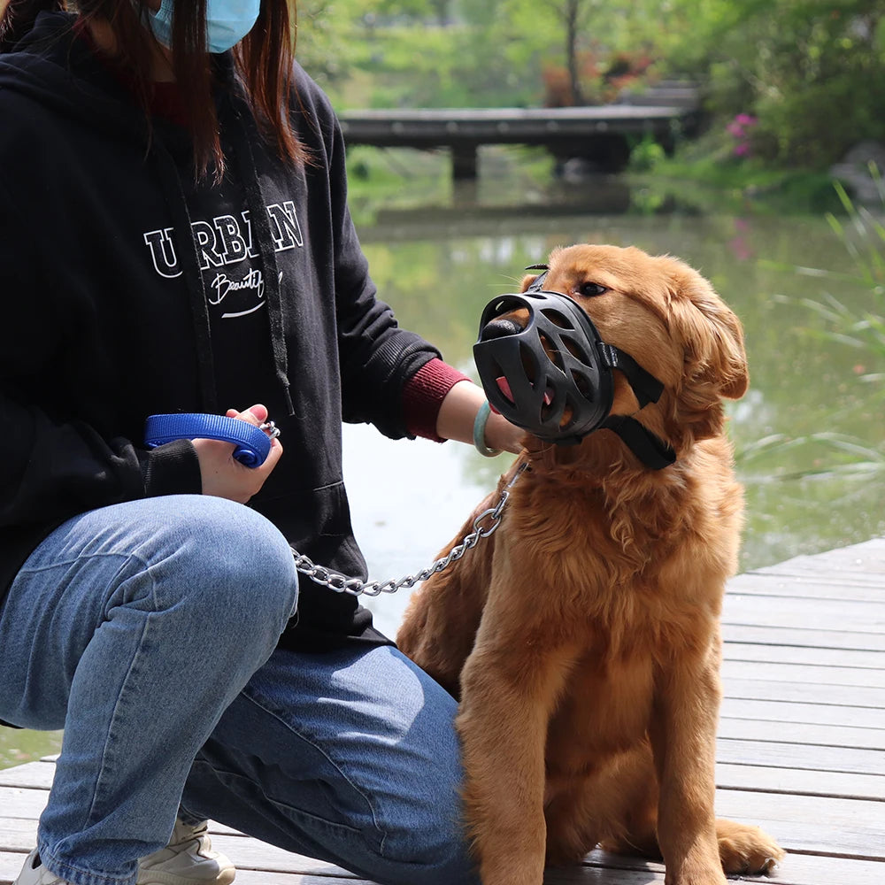 Soft Silicone Dog Muzzle – Breathable Basket Muzzle with Adjustable Straps for Small, Medium & Large Dogs