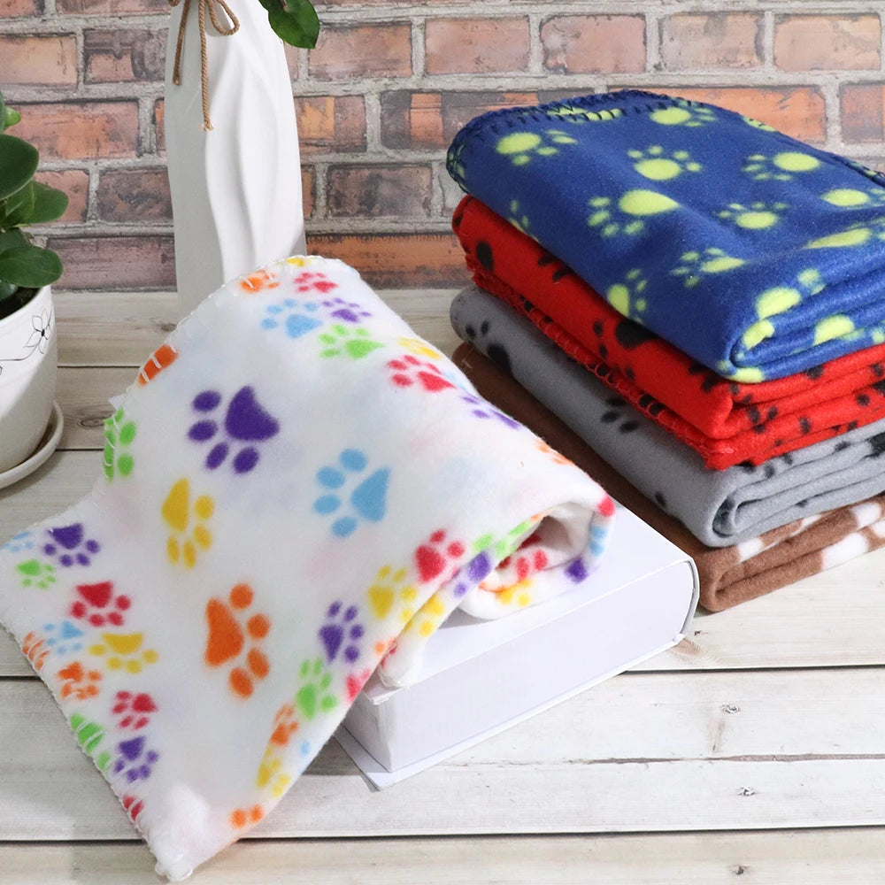 Soft Fleece Pet Blanket – Cozy Paw Print Comfort for Dogs & Cats