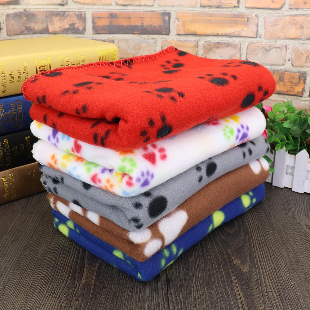 Soft Fleece Pet Blanket – Cozy Paw Print Comfort for Dogs & Cats