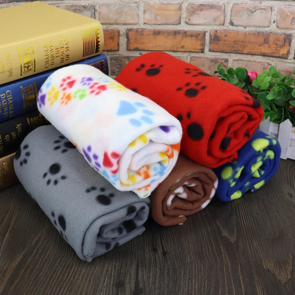 Soft Fleece Pet Blanket – Cozy Paw Print Comfort for Dogs & Cats